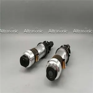 15khz Ultrasonic Transducer Digunakan Mesin Kimpalan Ultrasonik Pada N95